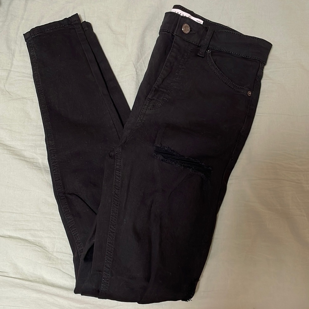 TOPSHOP DISTRESSED JEANS // SIZE 26